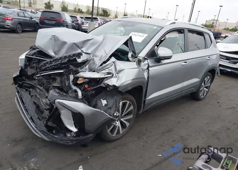 2024 Volkswagen Taos Se из США, поврежденный, VIN 3VVSX7B24RM068292